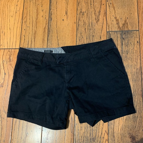 Gently worn back shorts - Picture 2 of 5